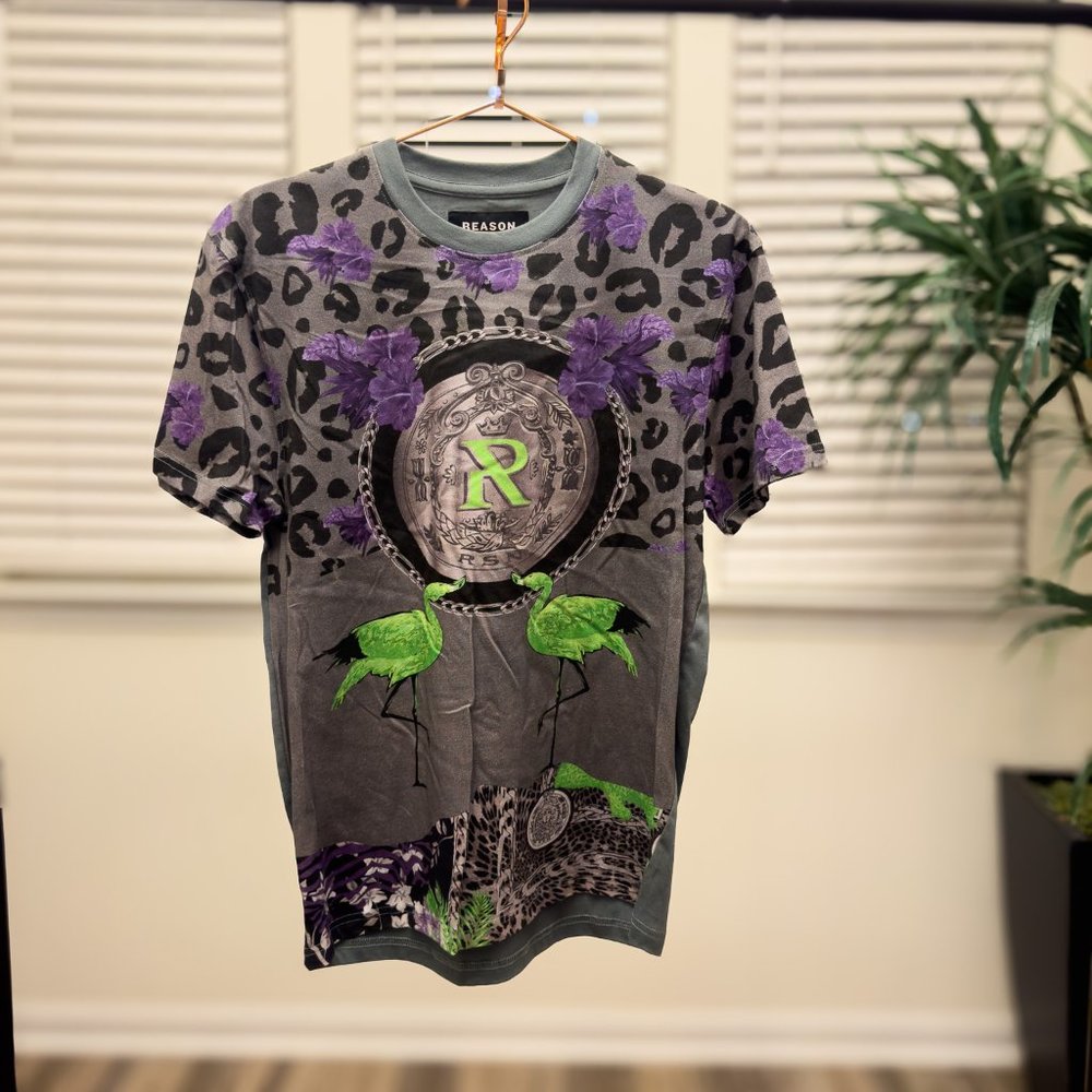 New With Tags Exotic Print Designer T-shirt for Men